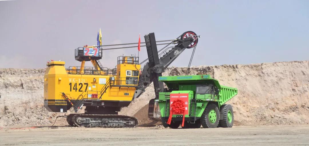 電動輪礦用自卸車.jpg 電動輪礦用自卸車.jpg